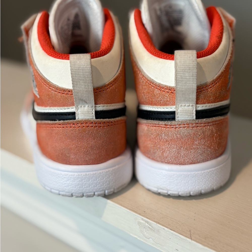 Jordan 1 Mid Alt SE Orange Suede GS DZ4470-800 Kids Youth Size 2Y - Picture 6 of 9